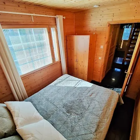 Himos Virpi 8 Hloe Moekki Porealtaalla, Ei Lisaekuluja! *