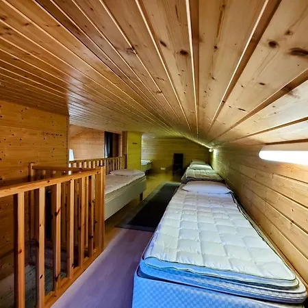 Himos Virpi 8 Hloe Moekki Porealtaalla, Ei Lisaekuluja! *